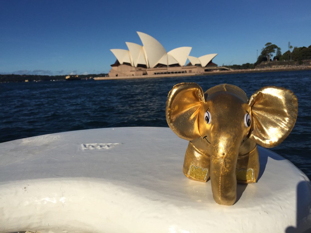 GelePHPant's tweet image. It’s long overdue, but I’ve finally made it to the Southern Hemisphere! Come meet me at #PHPOz16!