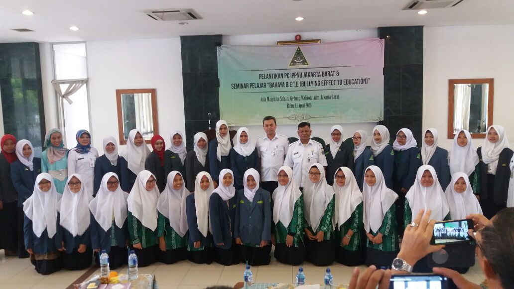 ppippnu's tweet photo. Selamat dan Sukses Pelantikan PC IPPNU Jakarta Barat di Walikota Jakarta Barat, Rabu 13 April 2016. https://t.co/WCpc1NEo9X