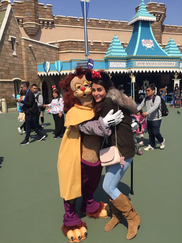 MandanaKFan's tweet photo. @manizhe Mandy at Disney Land in Toyko Japan  😍😍😍 #enjoy #smile #holiday #japan 
https://t.co/x93pOtwfku https://t.co/bPxLLrmt09