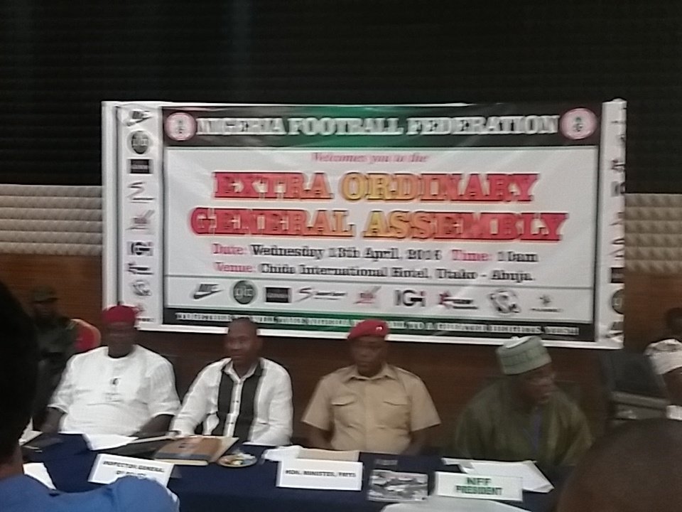 legitngnews's tweet photo. Sports minister @SolomonDalung flanked by @thenff president @PinnickAmaju at the #extraordinarycongress #NFFcrisis https://t.co/CZ7zyWTIFJ
