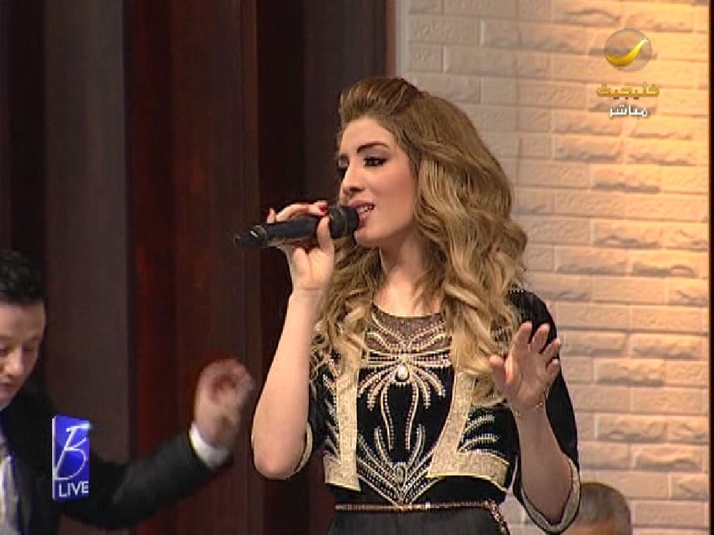 Khalejiatv's tweet photo. #سهيلة_بن_لشهب تفتح حلقة اليوم من #بي_لايف بوصلة غنائية..
تابعوا اللقاء المميز على #روتانا_خليجية https://t.co/2Y71k9AJm7