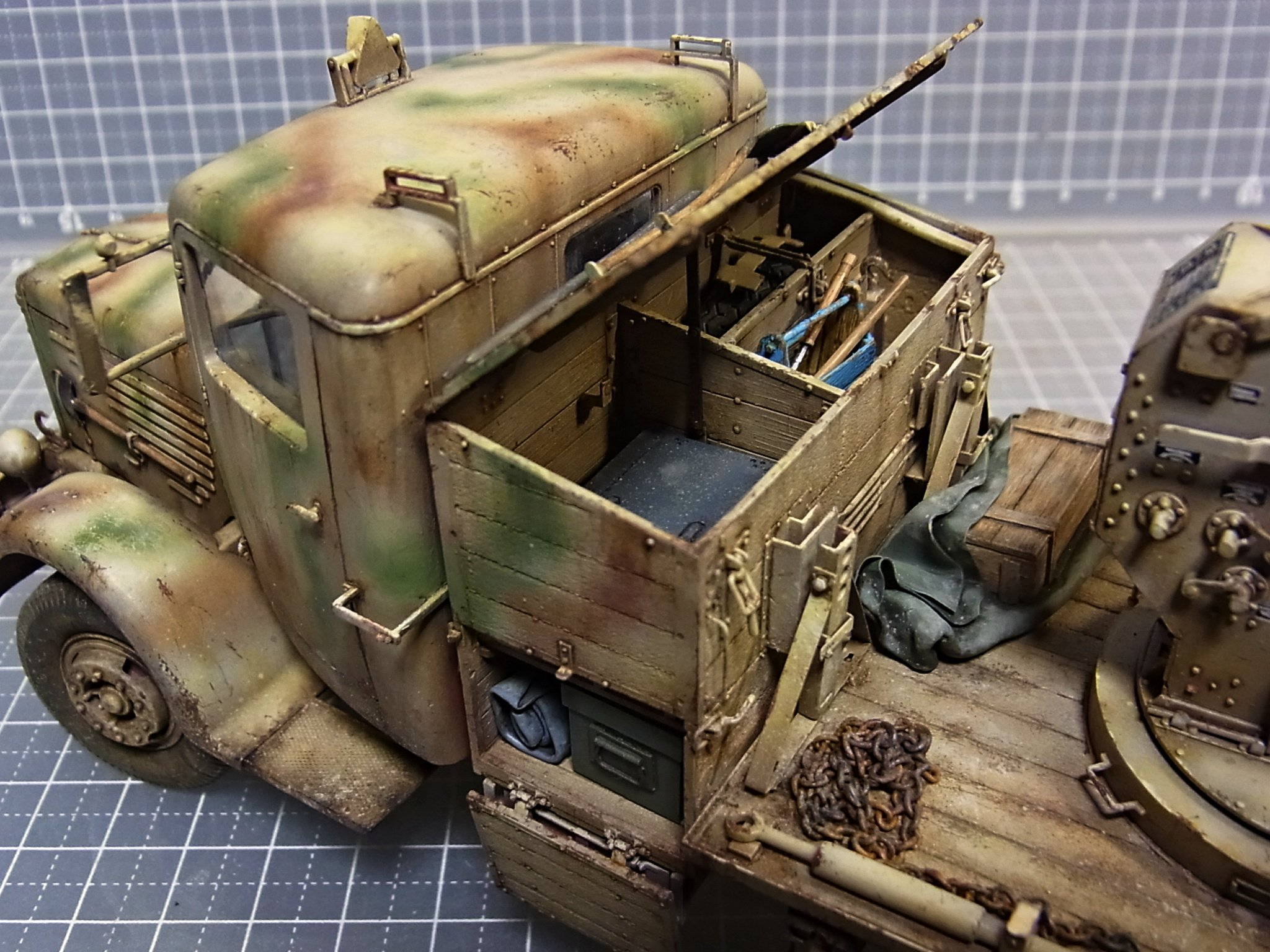 ひらりん в X: „AFVクラブ 1/35 ビュッシング3tクレーン車の完成