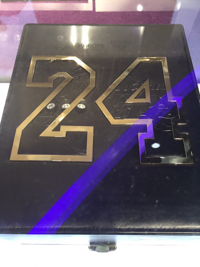 KNXmargaret's tweet photo. The Team LA store goes Team #KobeBryant to commemorate his 20yr career w/ limited edition 24 Collection. @KNX1070 https://t.co/GIIFjPP77y