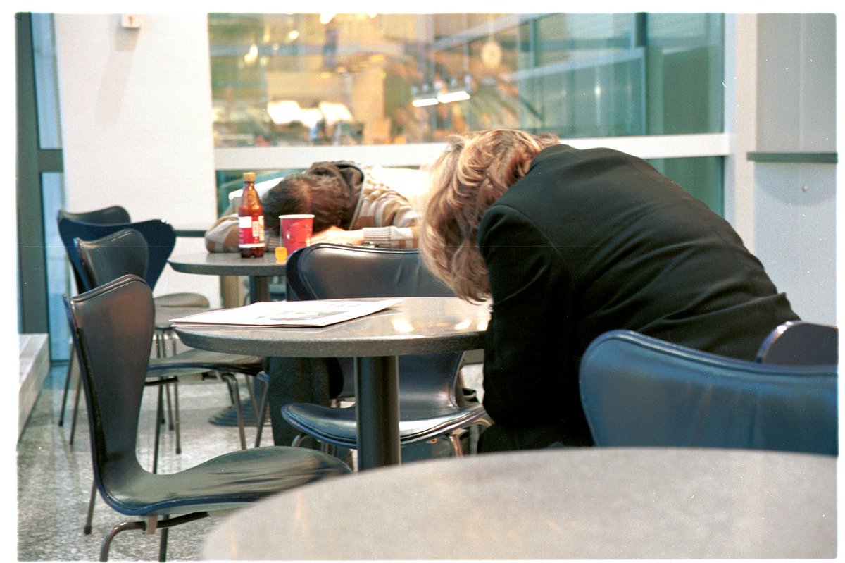 EasyParkingADR's tweet photo. Stress da #jetlag? Forse esiste qualche rimedio per risolverlo: https://t.co/ROBlSFjDwD via @siviaggia https://t.co/pu4WH0sLi4