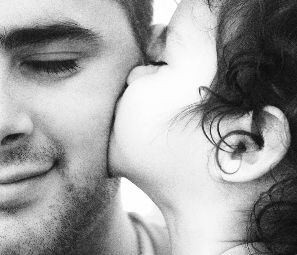 #DiaInternacionalDelBeso besar mucho y cada día, a nuestros #niños les hace tan bien :) #besamemucho