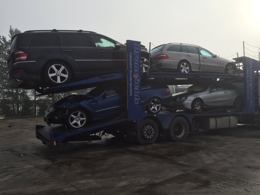 DronsfieldLee's tweet photo. @MetroSalvageUK @handhauctions @RealTamerHassan @Wheeler_Dealers just got some more stock in today. #dronsfields https://t.co/PYCrBRHjld