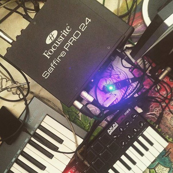 atluvtraxx's tweet photo. #Music #Studio #MillionRecords #Work #Life. Music is everything https://t.co/1du9JpUyIT