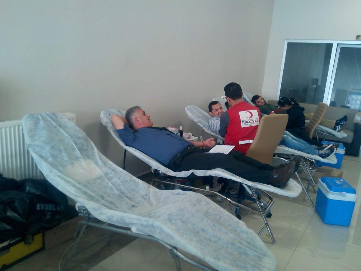 gsb gaziantep yurtlari auf twitter gsb kyk gaziantep abdulkadir gulluoglu yurt mudurlugunde kan bagisina personel ve ogrenciler yogun katkida bulundu https t co dtlxb5gtpa twitter