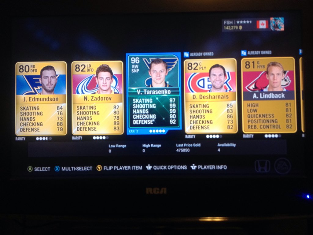 EvoIved's tweet photo. Decided since I just bought NHL 16 for the ps4 I'll open Xbox packs, ok pull. @xTechGamingYT @Lamchops99 https://t.co/Gt8s2cowVe