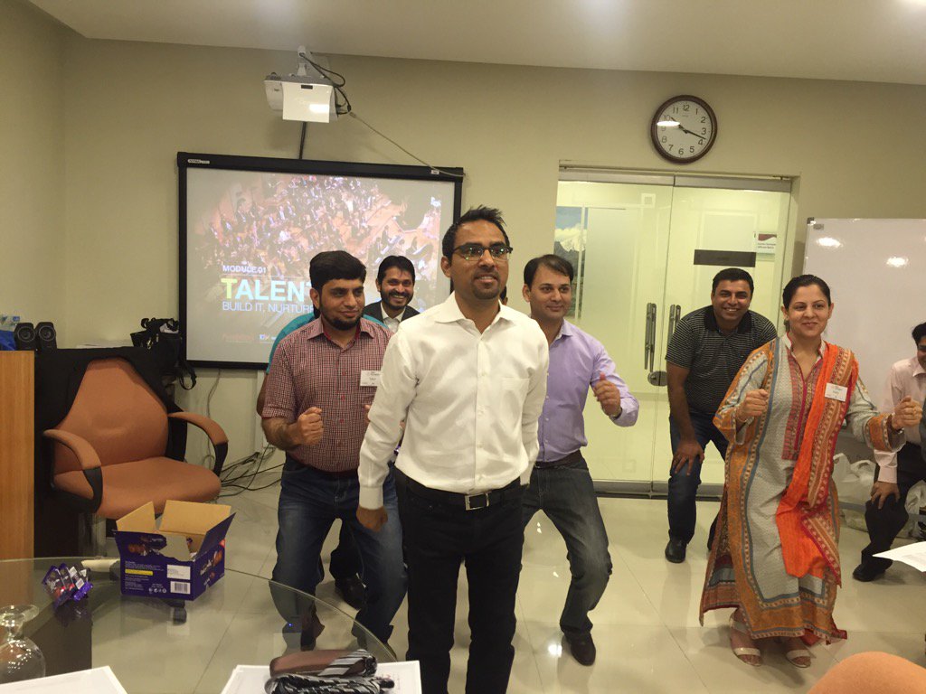 QaiserAbbas's tweet photo. A glimpse from my today's #Team #Konnection #trainment with the Branch Managers in Lahore. #Possibilitizing https://t.co/xFCmAOYKGD