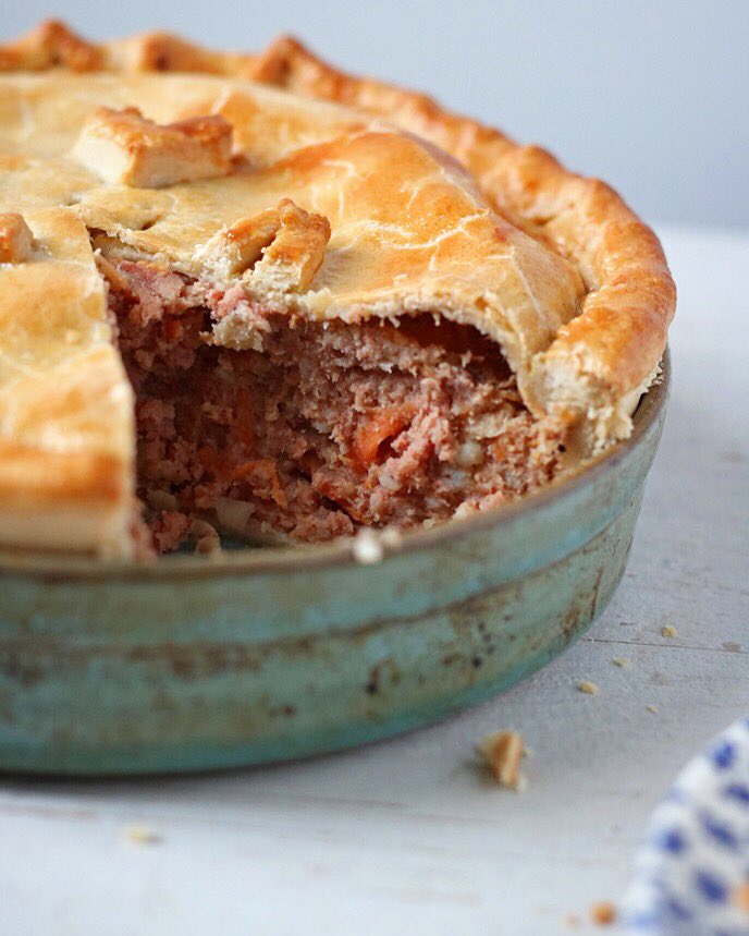 LovelyAppetite's tweet photo. I love corned beef pie, it's such a nostalgic recipe. #recipe #foodieposts https://t.co/6Z5uZG1HDK https://t.co/1Bg3AGsnXd