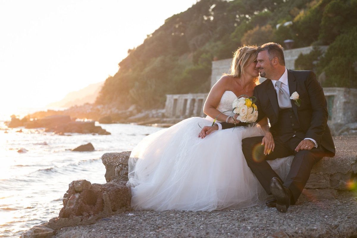 Un tramonto sul mare e l'#album di #matrimonio di Benedetta e Luca <3  #weddingtime goo.gl/iBMNDk