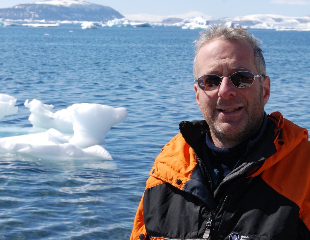aberuninews's tweet photo. .@AberUni researchers lead @NERCscience funded study into dangers posed by Chilean glaciers https://t.co/NsLcDdqiN8 https://t.co/E90ZnIx4QW