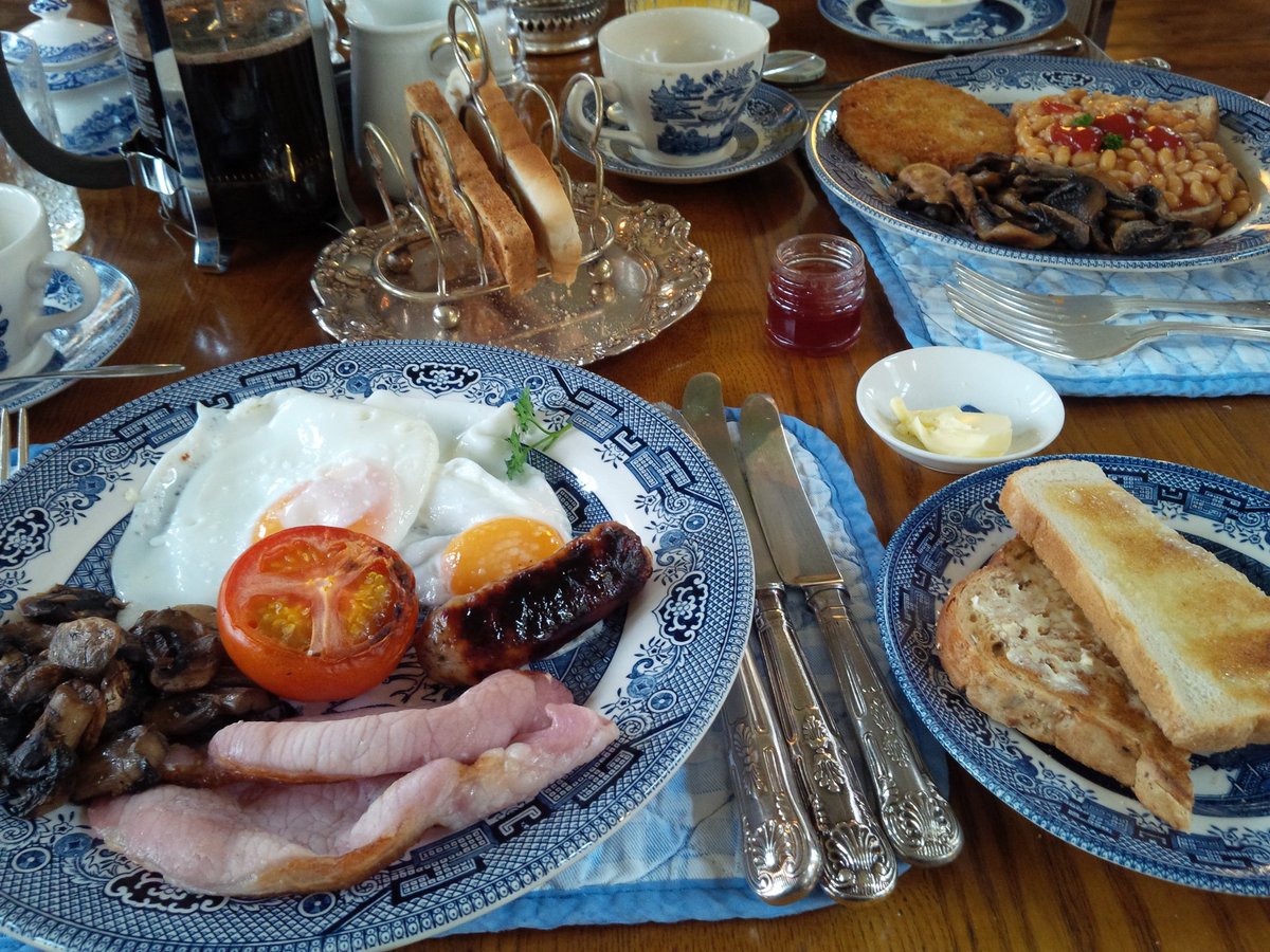 Another day, another full English breakfast ;) @MeganDuggan4 #OldRailwayStation  #Petworth