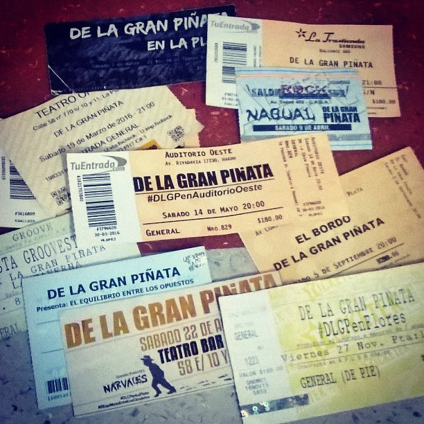 GasEzeCarp22's tweet photo. Seguimos de gira.. Feliz #MiércolesPiñatero #DLGPenAuditorioOeste #FiguritasDeUnSueño @DLGP_oficial https://t.co/0P3FnR2hBf