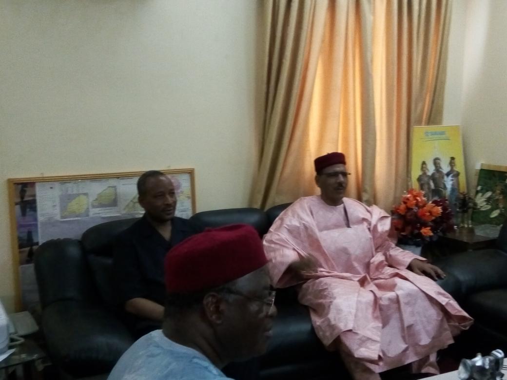 Je compte bien m’appuyer sur toutes et tous pr remplir la tâche que
 @issoufoumhm et Premier ministre m’ont confiée.