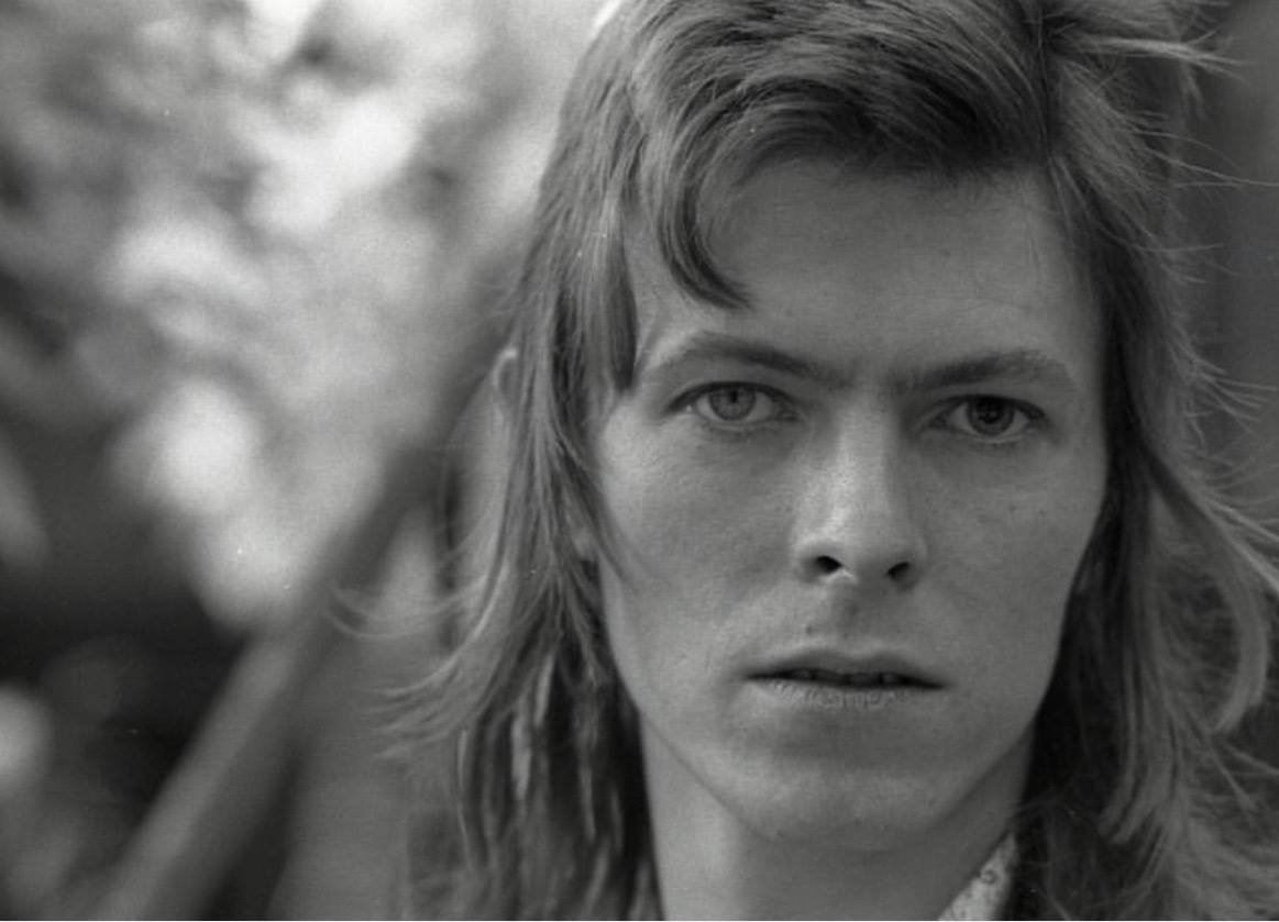 bowieww's tweet photo. David Bowie Wonderworld Photo of the Day... https://t.co/otFGwtfrNP