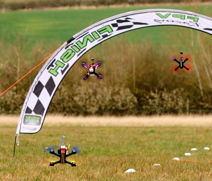 rrci_madpete's tweet photo. Some images from last Saturdays #RotorRacing event at LHC, full report and video to follow #UKDroneShowMag #FPV https://t.co/CzWRwwjfyP