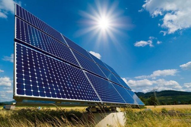 Colmenero's tweet photo. El sol es de todos. Por un mundo mejor. ¡NO AL IMPUESTO SOL! ¡Sí a las energías renovables! #CongresoSostenible https://t.co/k3TWeBsvE5