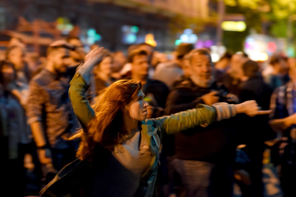 dimanovski's tweet photo. И буквално и фигуративно... жена со јајца
#Протестирам https://t.co/TdsblkXzJ2