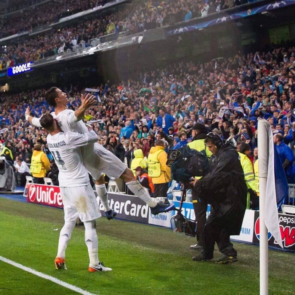 majusska's tweet photo. Siiiiiiiii ! Muchas gracias <3 Hala Madrid ⚽ ❤ Juntos a por la Undecima <3 #RealMadrid #KingRonaldo #CR7 @Cristiano https://t.co/nO97RoErw5