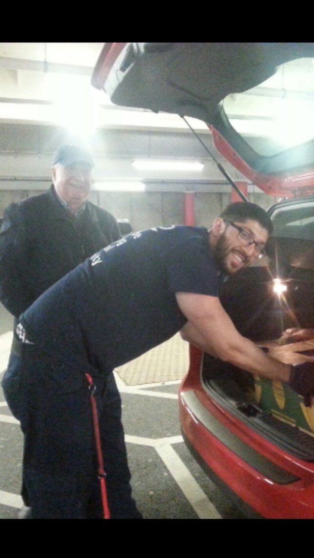 samnutster's tweet photo. Team Hodge Hill,helping hand 's to Mike our volunteer❤️it🍴@ChrisKnell2 @Brooks3240 @JamesEdwards01 @FareShareWMids https://t.co/lZ91f6TIrQ