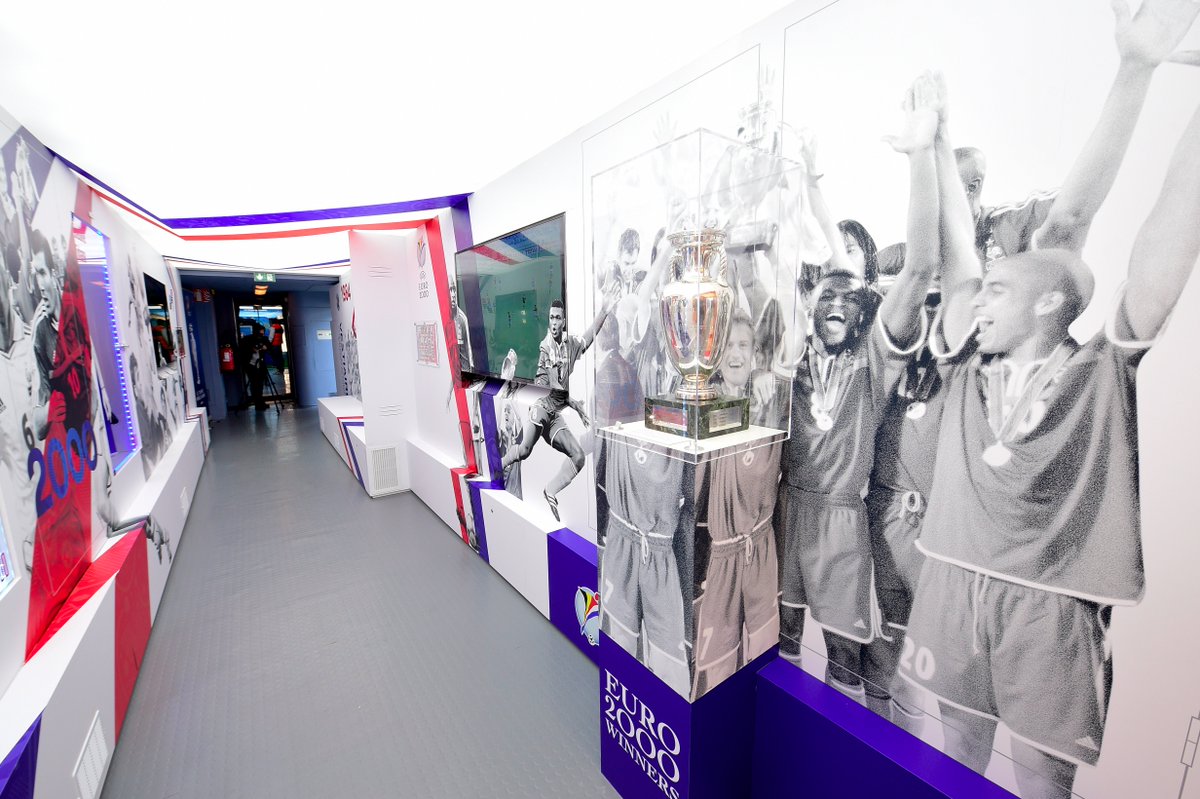 Le #TrophyTour est à @VilledeNancy ! Le Trophée sera exposé Place Stanislas avec plusieurs animations cet après-midi