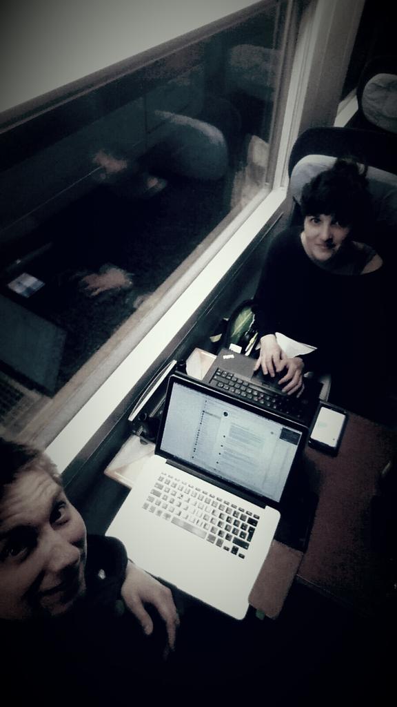 D_OCUFY's tweet photo. Team #DOCUFY ist auch on the way zur #tekomf16 . Und nein, die Bierflasche ist nicht von uns !:-) https://t.co/BCluyN8tBe