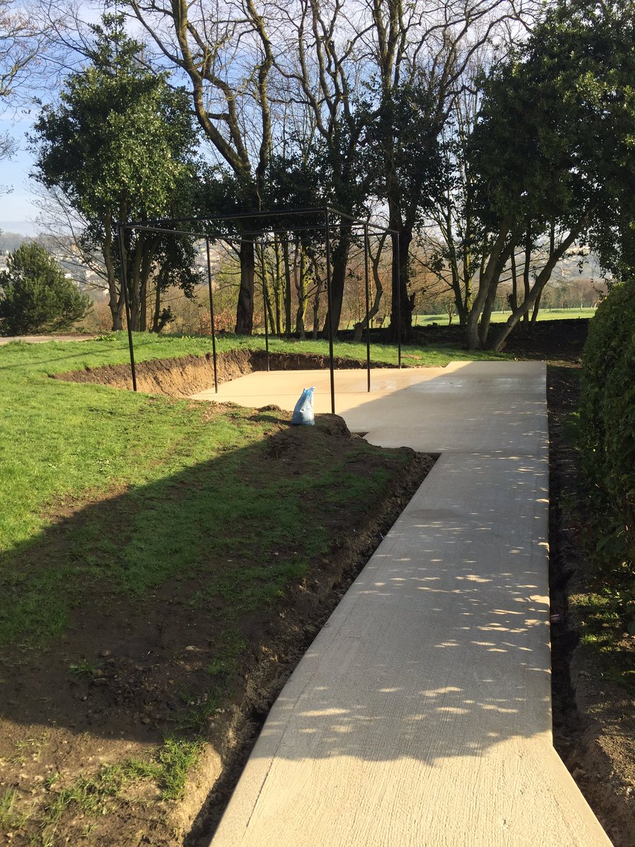 ddpgapro's tweet photo. @HXBHGC @veggie7274 New warm up practice nets taking shape now @Halifax Bradley Hall Golf Club. Full membership £675 https://t.co/cYCMFT9C77