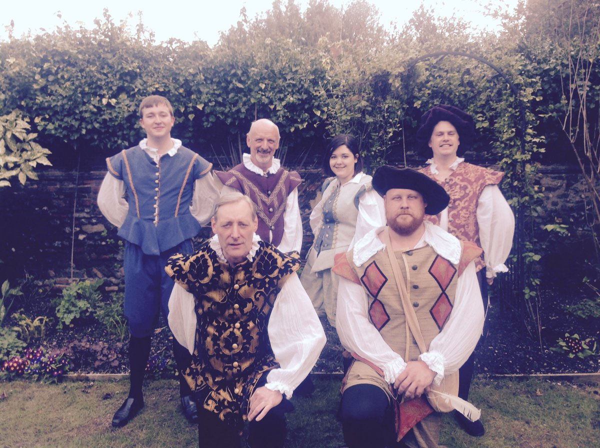 DayWalkerShows's tweet photo. We can take a serious photo, honest. https://t.co/HYelaVU2BS