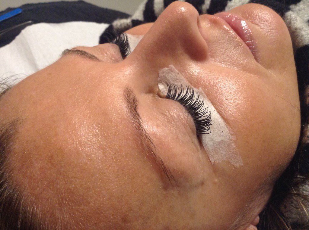 PrettyPleaseLtd's tweet photo. Full set of Mink Lash extensions for £50!
#hove #lashextensions 
01273 748483 https://t.co/tBfvv8P3uJ