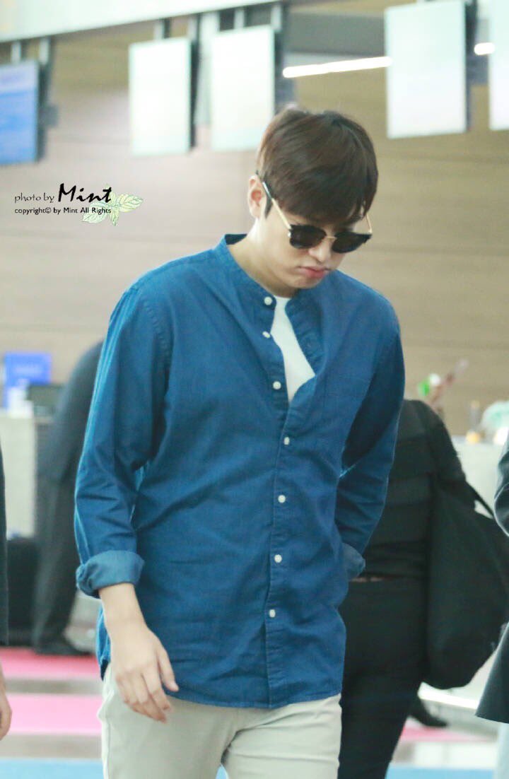 16Bian's tweet photo. #이민호 #이민호공항패션 #BountyHunters 파랑 파랑^^ https://t.co/Ic5ZfdYIoD