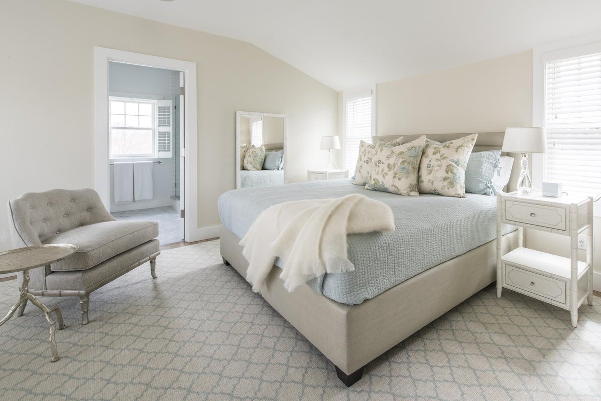 ACKblACKbook's tweet image. the 4 bedroom summer rental from @bmeyerack that we can't stop raving about: bit.ly/1S9Opcz #Nantucket