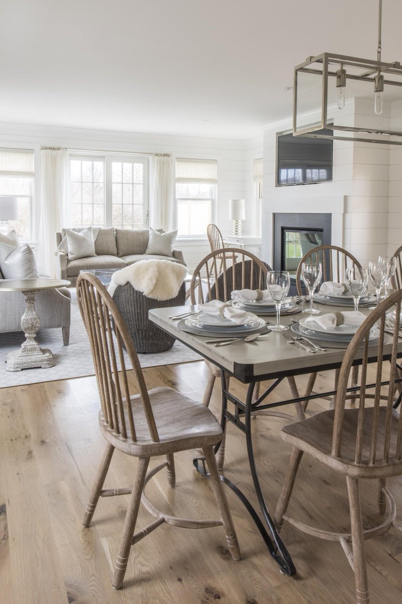 ACKblACKbook's tweet image. the 4 bedroom summer rental from @bmeyerack that we can't stop raving about: bit.ly/1S9Opcz #Nantucket