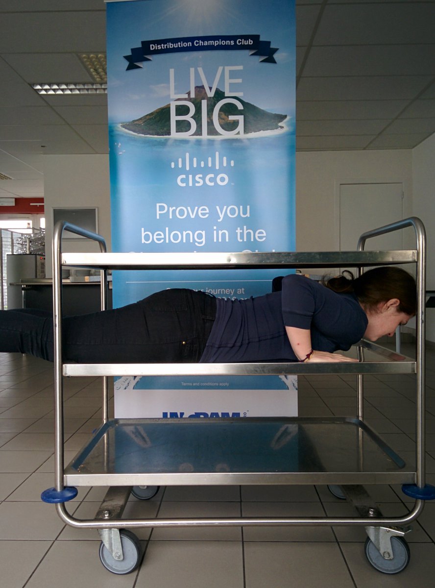 S_Ver_linden's tweet photo. @CiscoDistEMEAR Kitchen planking fun, don't get stuck! #DCCIMBE #dccplank https://t.co/BkS9qnlInf