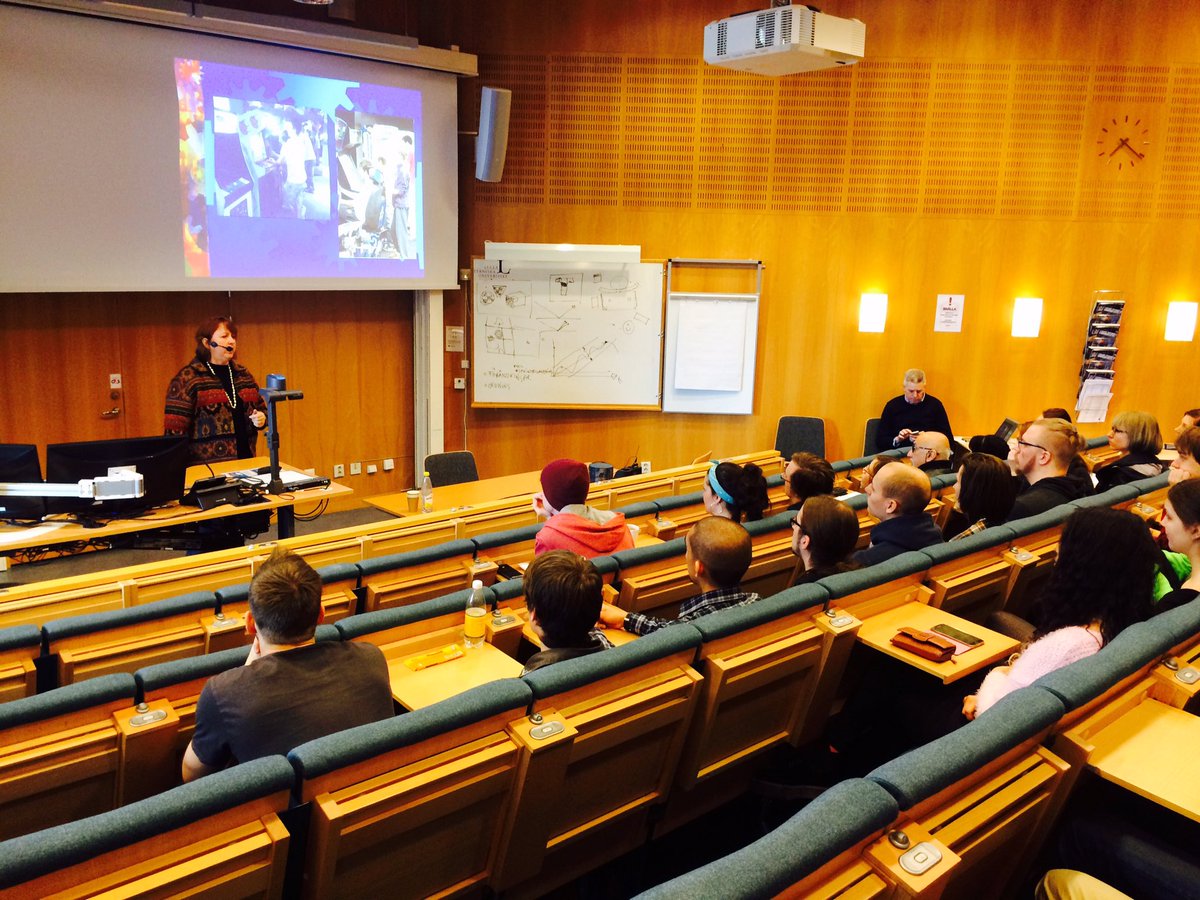 MichaelStenmark's tweet image. At the great talk about Tutorials by Sheri Graner Ray. Wonderful :)