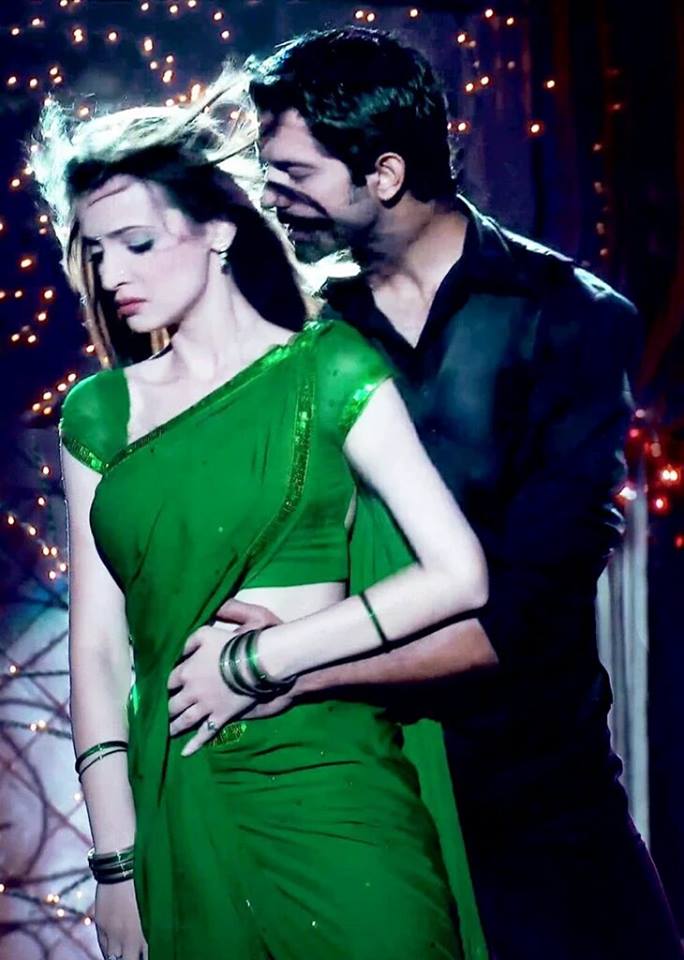 crazyanu3's tweet photo. Want the superstar jodi of Indian television #SanayaIrani &amp; @BarunSobtiSays #SARUN  in a #newsarunshow @StarPlus https://t.co/H27zuzD90m
