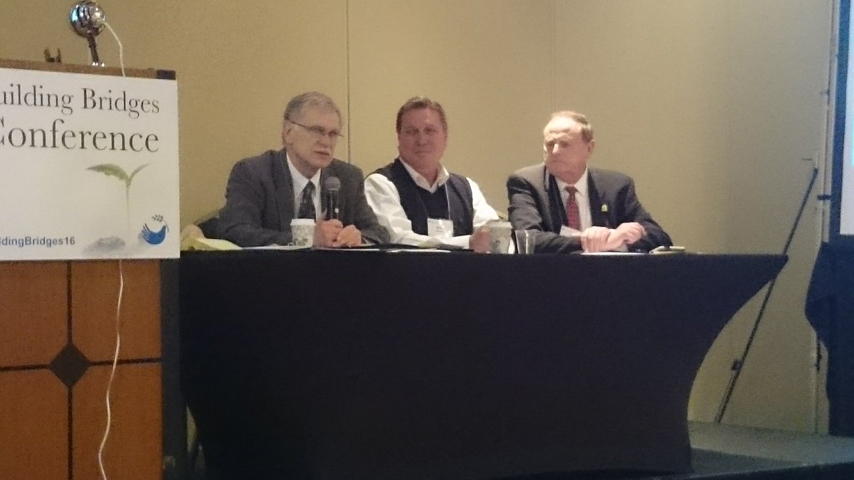 Gildy45's tweet photo. Panel discussion with city leaders from Fargo, W Fargo,  Grand Forks and Bismarck. #BuildingBridges16 https://t.co/QHYJIPFLNk