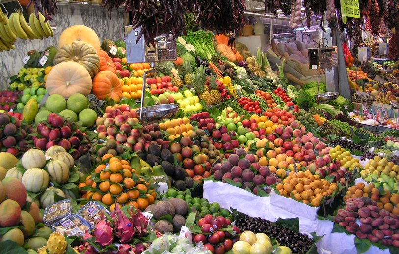 Every single strand that makes up our food web is compromised. <a href="/simransethi/">simran sethi</a> LIVE: app.webinarjam.net/live/17666/d1c… #FoodTank