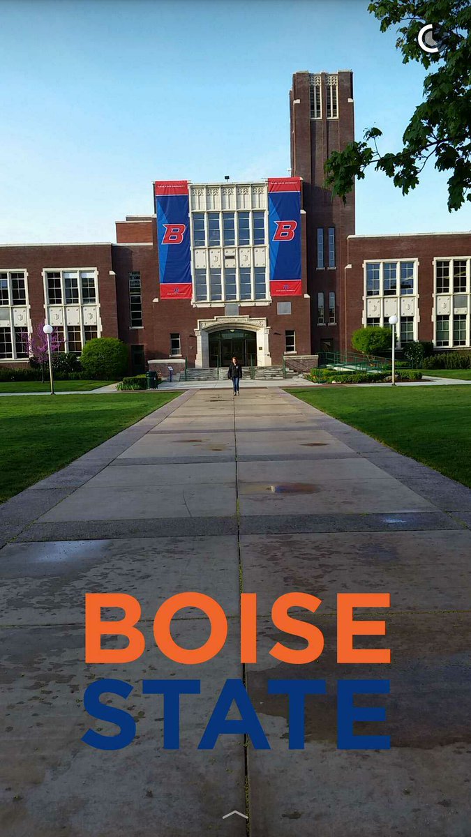 ev22carter's tweet photo. @boisestatelive - Gorgeous Campus, thanks for the campus tour. #TRiOworks #WEIPPE #IDAHO https://t.co/OvhgLgiMTk