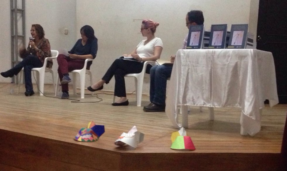 CentroMemoriaH's tweet photo. A esta hora en Arauca se lleva a cabo presentación del informe Violencia sexual del Bloque Vencedores de Arauca https://t.co/JoiUOJat5K