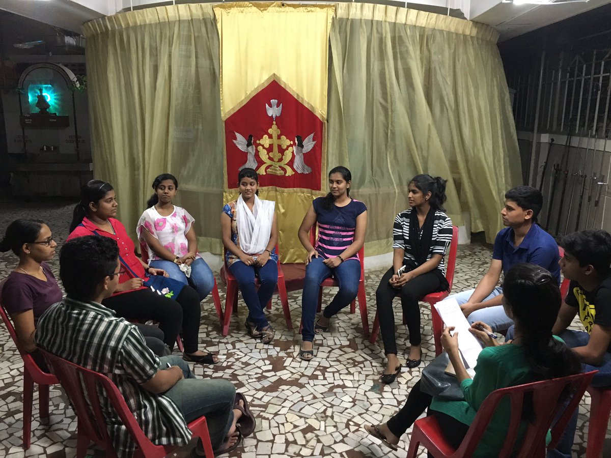 StThomasKalina's tweet photo. Late nit preparations for the #KidsCamp by the @KEYKalina. Appreciated. #IndianChurch #Catholic #SyroMalabar #Prayer https://t.co/OngrjMK9pl