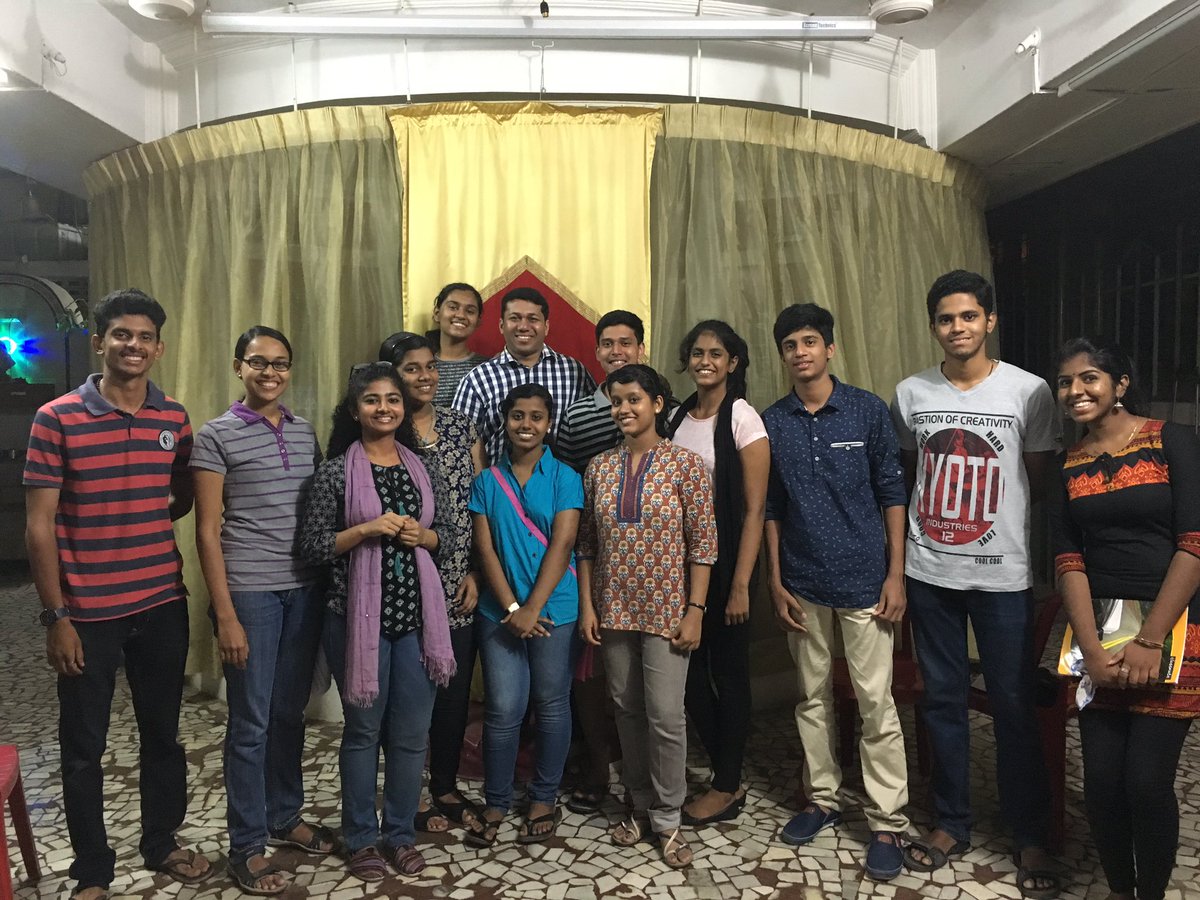 StThomasKalina's tweet photo. Late nit preparations for the #KidsCamp by the @KEYKalina. Appreciated. #IndianChurch #Catholic #SyroMalabar #Prayer https://t.co/OngrjMK9pl