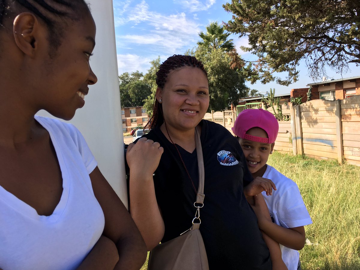 btbab247's tweet photo. #1kasi@Atime 
1 kasi @ a time Campaign 
Claremont
#volunteers we love you too bits 
#realservants https://t.co/ggjn9Y1rSt