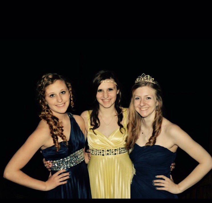 katierash4's tweet photo. I miss this so muchπ #promqueen2k15 πΈπΌπ https://t.co/CbqSSKfFrh