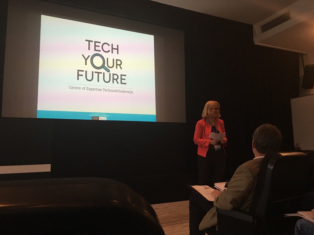 pim_dehaan's tweet image. Indringende vragen over vasthouden technisch opgeleiden voor technieksector; #techyourfuture bij #scania Zwolle