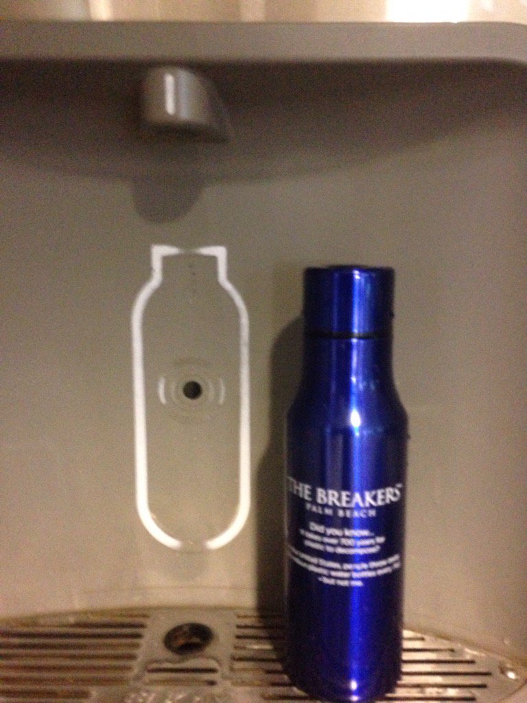 mcgrathgreensc1's tweet photo. Trash on your back 12 days until the Earth week challenge sign up today-Use steel water bottles-no plastic #snetoday https://t.co/2KJ7kJnn0Y