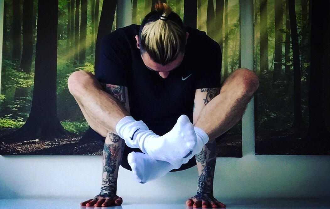 jaysonblk's tweet photo. #namasti #yoga #training #fitnesscheck https://t.co/fgCbvHZLhe