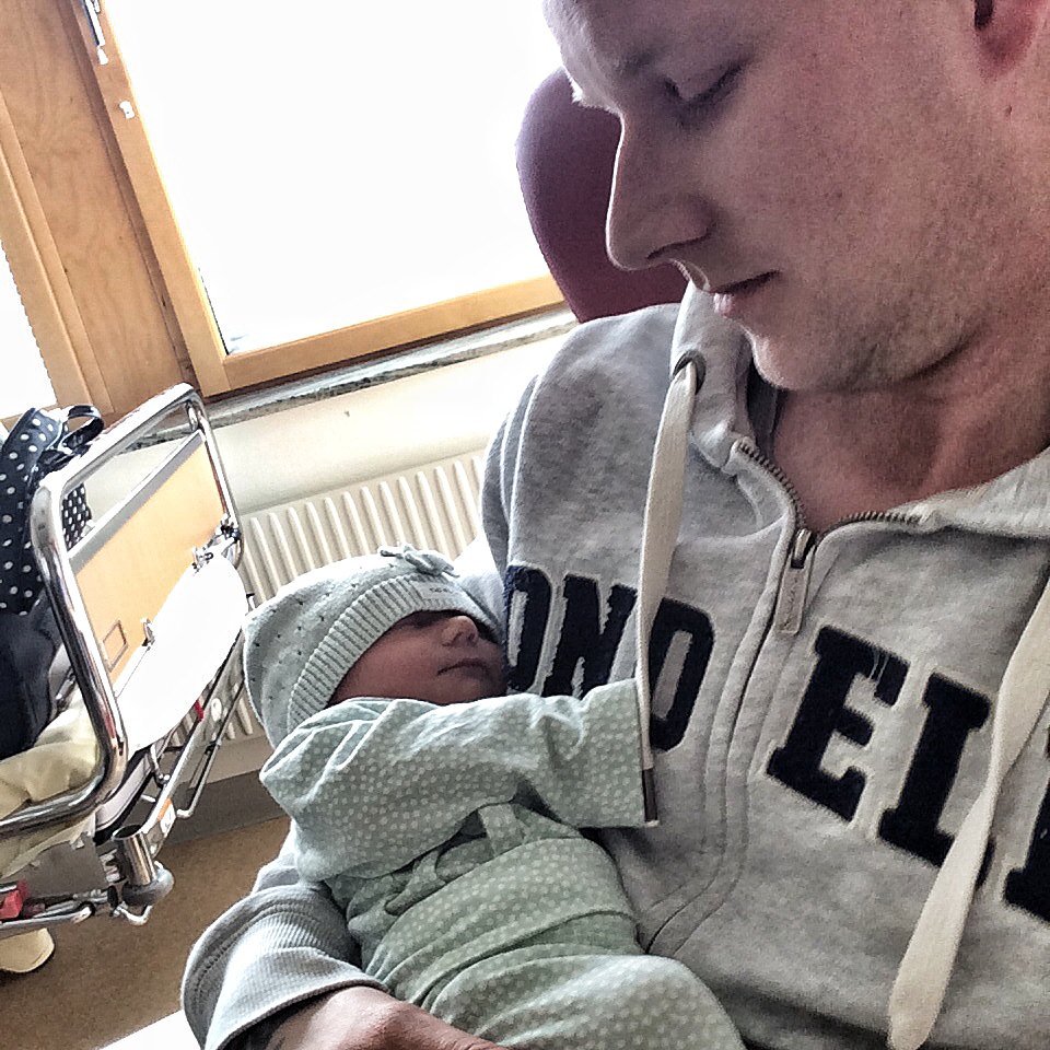 caskfinishcom's tweet photo. Love at first sight. #WelcomeEdvin https://t.co/Y4dUoZoziX