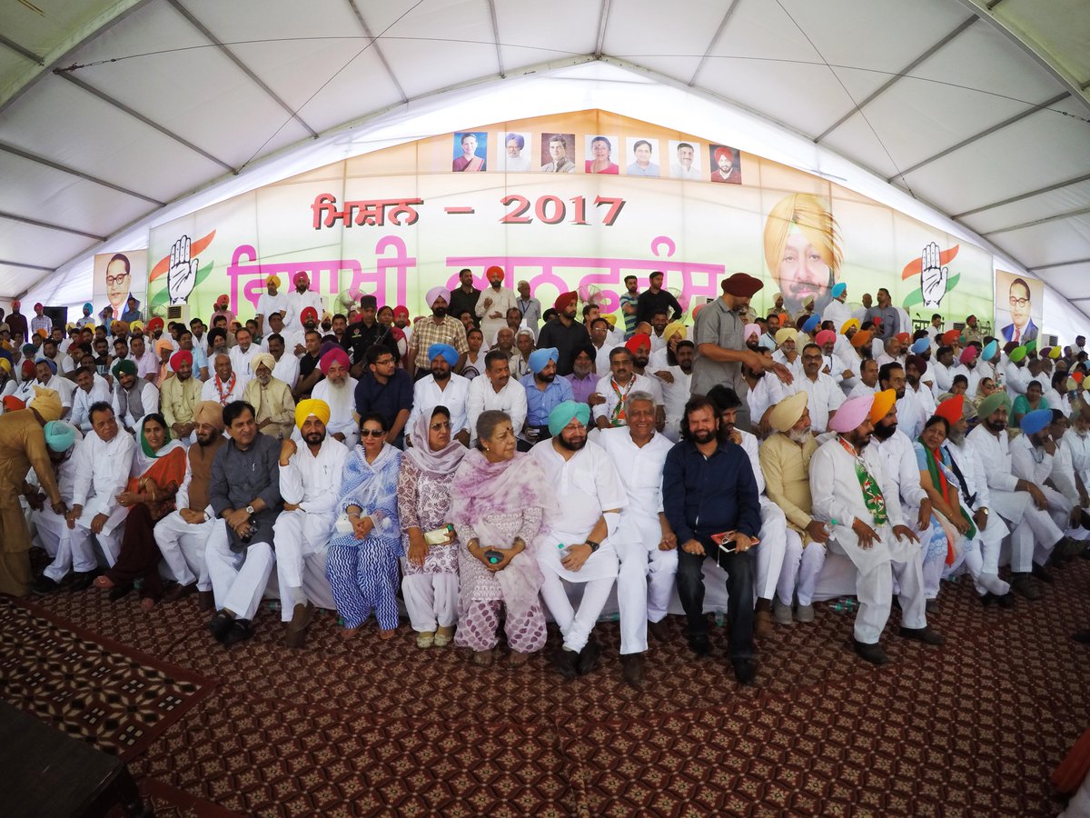capt_amarinder's tweet photo. Overwhelmed by the love &amp; grateful for the affection shown by ppl during Baisakhi Conference today at Talwandi Sabo https://t.co/GPo7yNaAQf